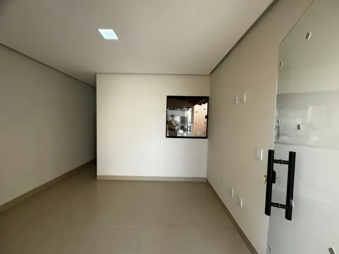 AFM - Casa com espaço externo no Santa Rafaela!