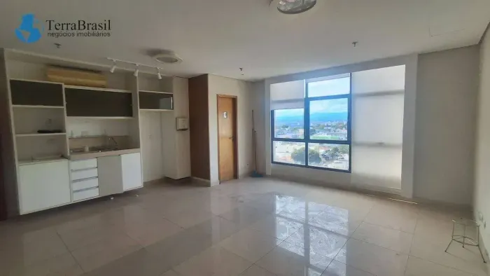 Salas comerciais no Tech Tower