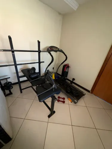 Kit de academia em casa, muitos aparelhos e brindes junto
