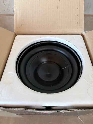 Subwoofer Rockford Fosgate P1s4 8?