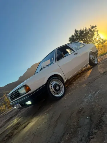 Volkswagen Voyage GL/ Special 1.6/ 1.8 (álcool) 1987