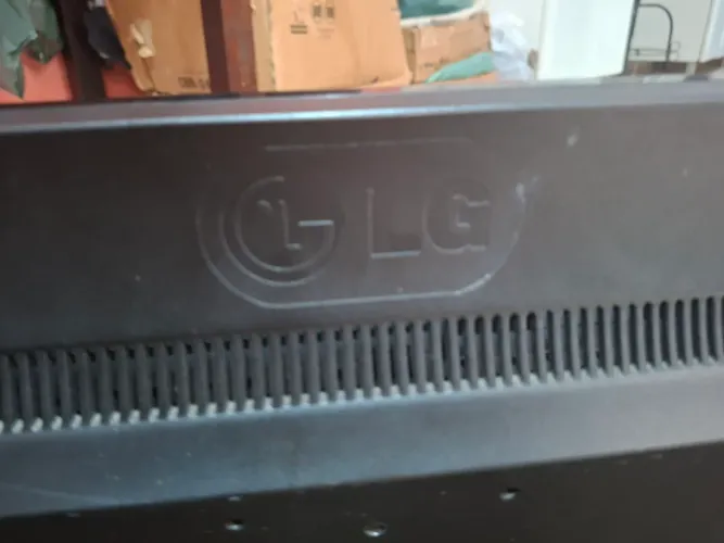 MONITOR LG FLATON 19 POLEGADAS, vga, IMPECÁVEL, so ligar e usar, dou garantia