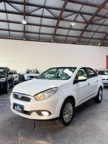 Fiat Grand Siena Essence 1.6 Flex 16V 2015