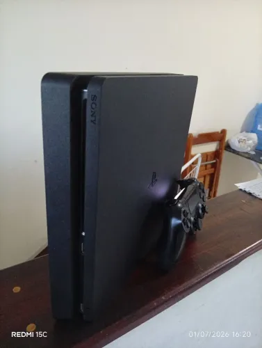 Playstation 4 SIim 1 tb