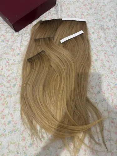Mega hair loiro, método da fita