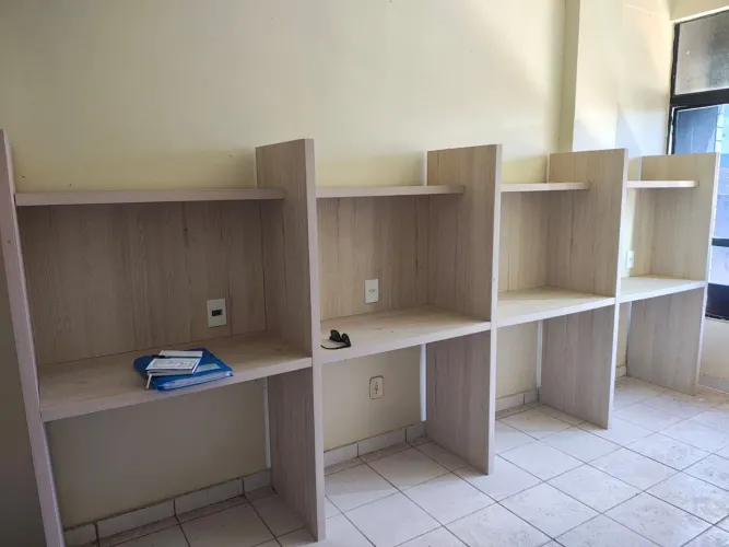 2 Mesas/guiches de escritorio