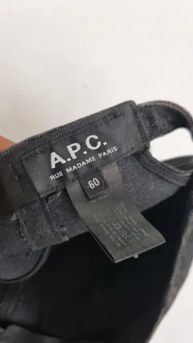 Boné A.P.C