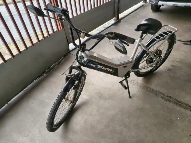 Bicicleta elétrica 800w de potência.