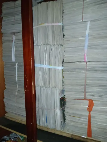 Jornal limpo e Selecionado Peso bem pesado 