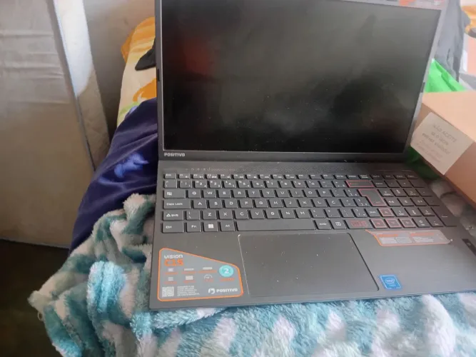 Netbook positivo c15 vision pra sair rápido 
