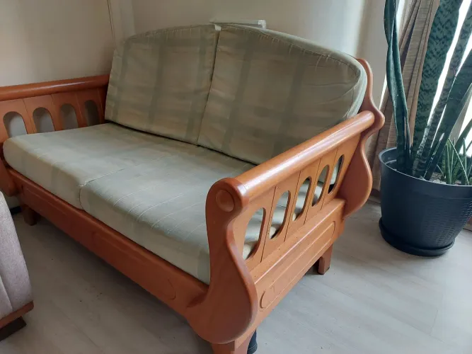 Sofá Elegante Madeira Maciça 