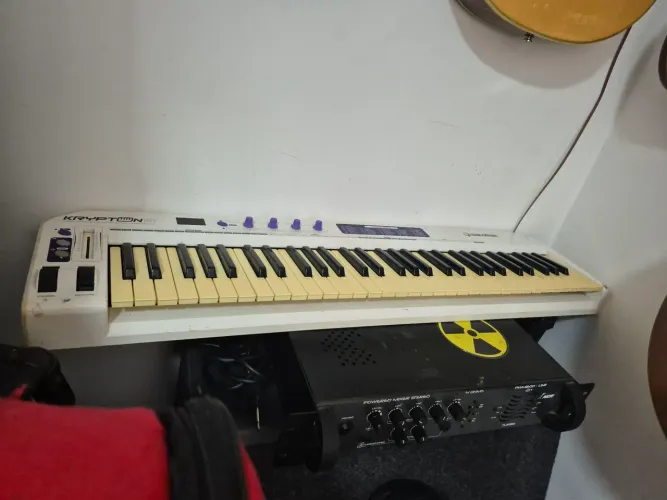 Teclado controlador 61 teclas