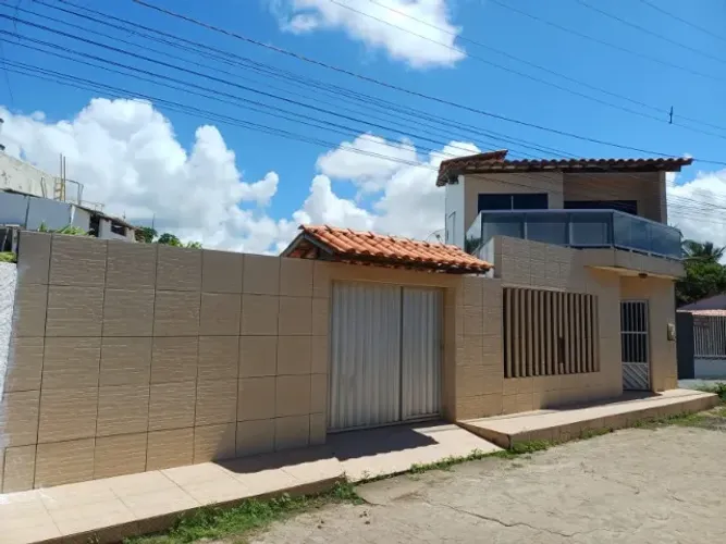 Excelente casa em Pontal de Coruripe- AL, 1 quarto e 2 suítes.