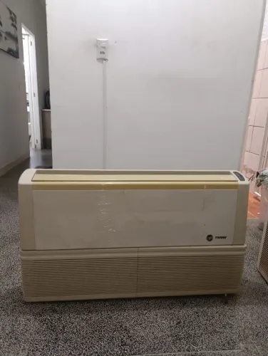 Ar condicionado trane com manutenção feita 12000btu oferta pra sair hoje