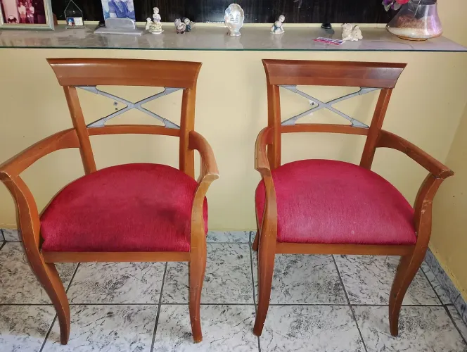 Vendo 2 cadeiras rusticas