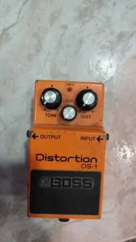 PEDAL BOSS DS-1