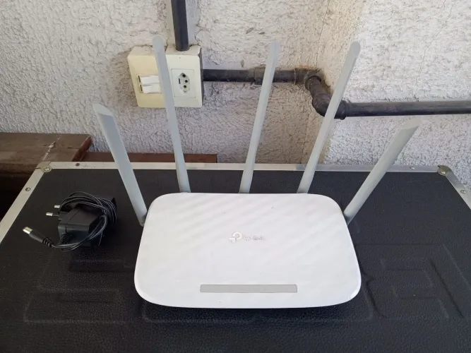 Vendo Roteador Wireless Dual Band AC1350 TP-Link Archer C60, com fonte funcionando.