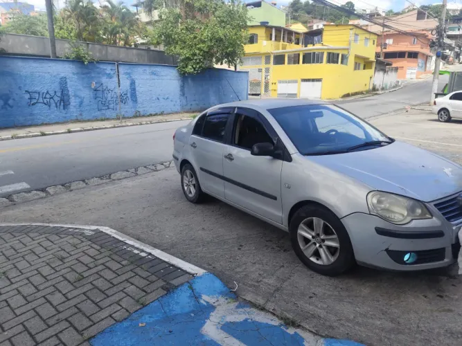 Volkswagen Polo Sedan 1.6 MI Total Flex 8V 4P 2008