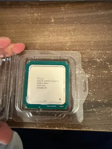 Processador Intel Xeon E5-2697 V2 2.70 GHz - 12 Núcleos e 24 Threads