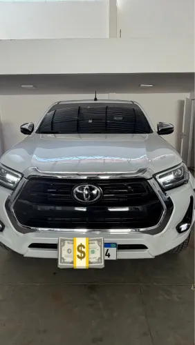 Toyota Hilux CD SRX Plus 4X4 2.8 TDI Die. Aut. 2025