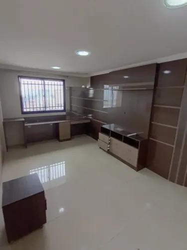 BOTTICCELI, VIEIRALVES, 3 SUÍTES, 240M2, ARMÁRIOS E AR, ANDAR ALTO