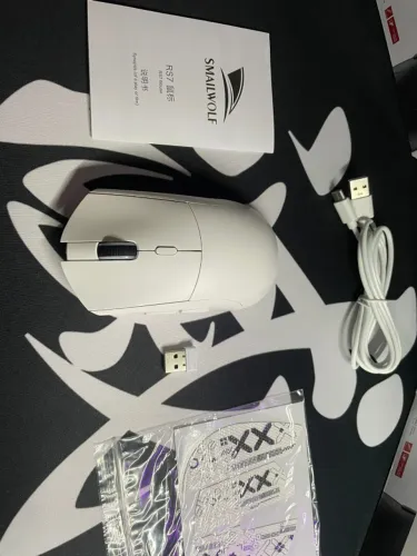 Mouse Gamer Smailwolf RS7 SEM FIO NOVO - Conexão Tri-Mode, Alta Precisão e Performance que