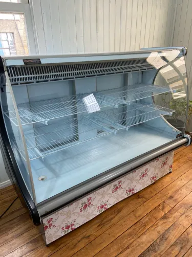 Vitrine refrigerada Refrimate