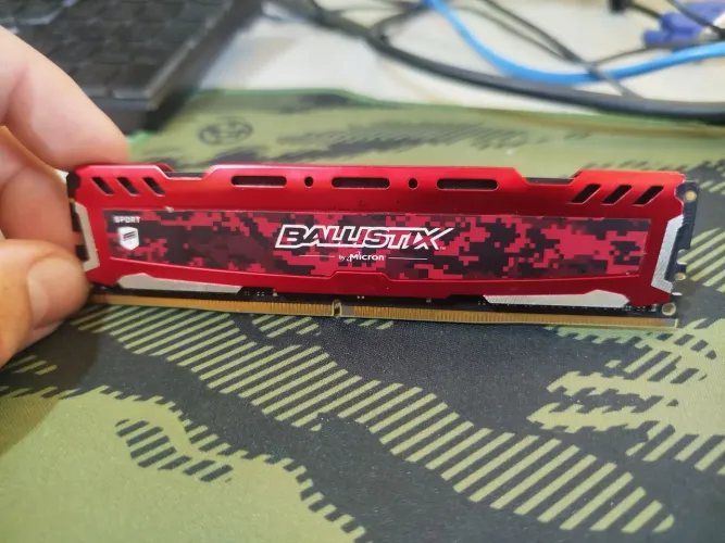 Memória RAM 16GB DDR4 2400MHz Crucial Ballistix