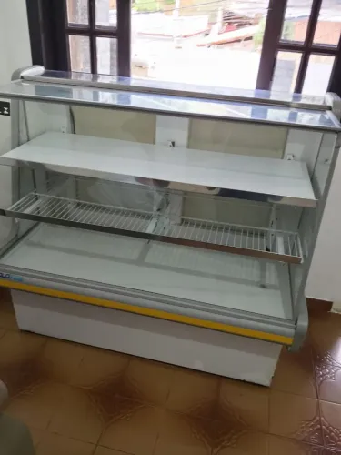 Geladeira expositora horizontal gelopar 1 25cm funcionando perfeitamente em ótimo estado