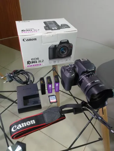 Câmera Canon SL2