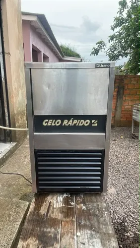 Máquina de Gelo 43kg