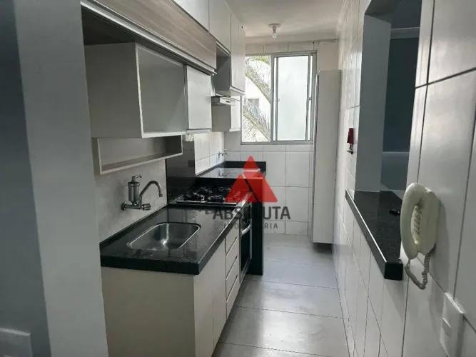 Apartamento com Planejados, 2 dormitórios, Cozinha, Sala e Cond. com Lazer Completo 55 m²