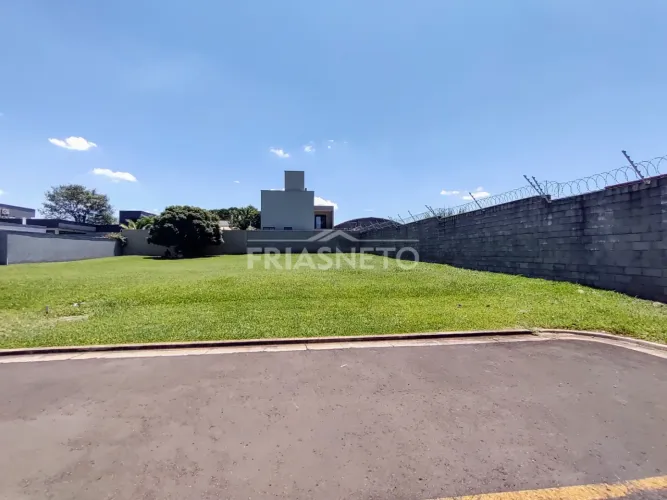 Terreno em condomínio para venda no bairro Moinho Vermelho