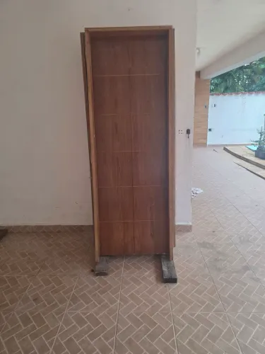 Porta madeira maciça