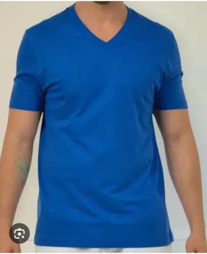Camisa azul tamanho G, gola V, bonita, bem confortável, tecido macio.