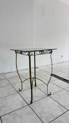 Mesa estilo aparador