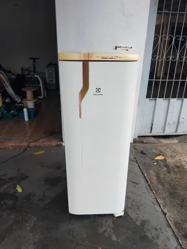 Geladeira usada