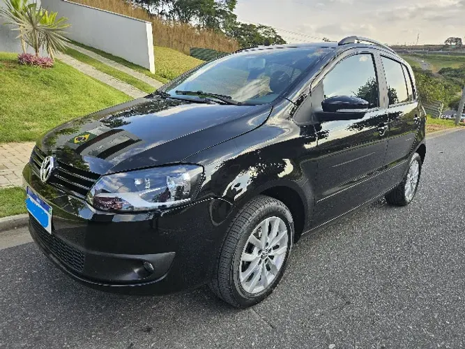 Volkswagen Fox 1.6 MI Total Flex 8V 5P 2014