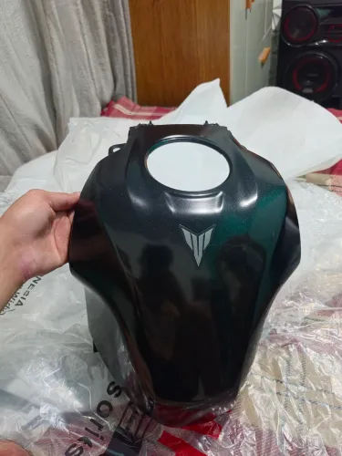 Vendo carrenagem central tanque yamaha MT03 2025 mais serve até o ano 2021 até os novos