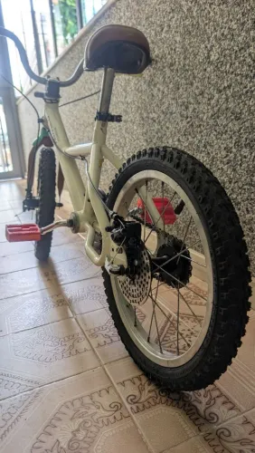Bicicleta infantil Btwin aro 16 - seminova