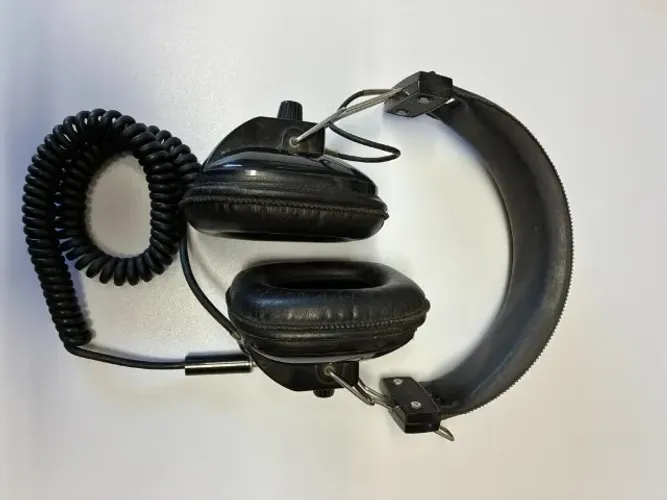 Fone de Ouvido Vintage Hosiden DH-16-S funcionando perfeitamente
