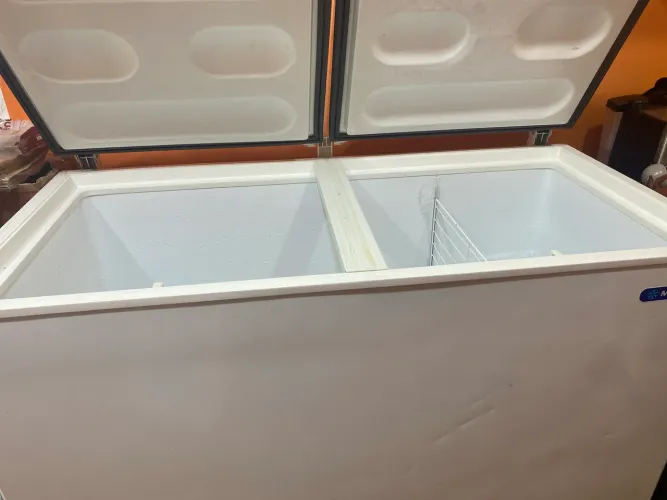 Refrigerador e freezer 2 portas horizontal