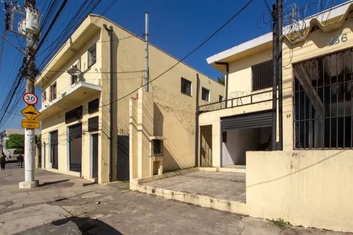 Loja na Rua Desembargador Rocha Portela, 890 100 m²