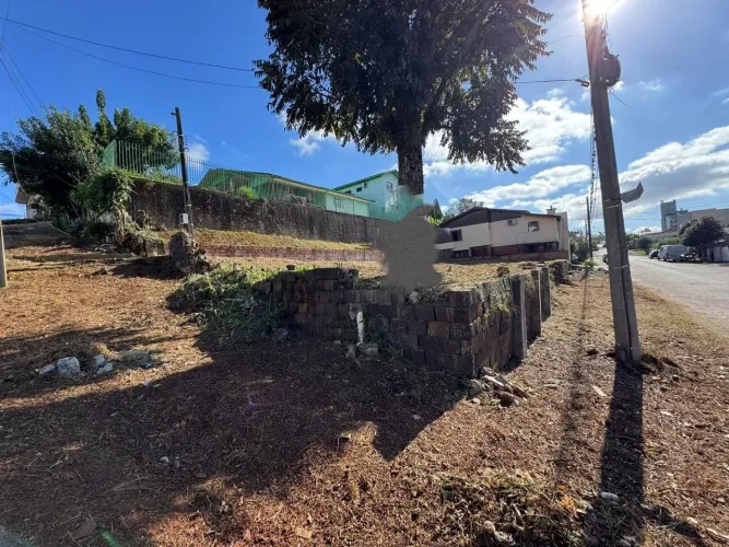 Terreno de esquina no São Cristóvão!