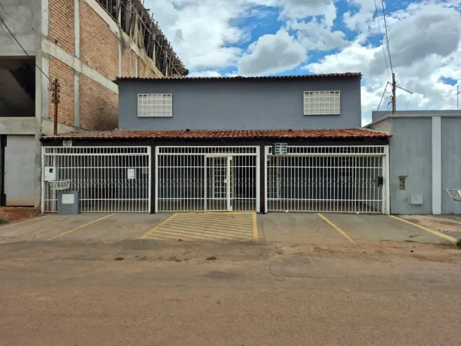 Ponto Comercial para Venda em Valparaíso de Goiás, Morada Nobre, 4 dormitórios, 1 suíte, 2