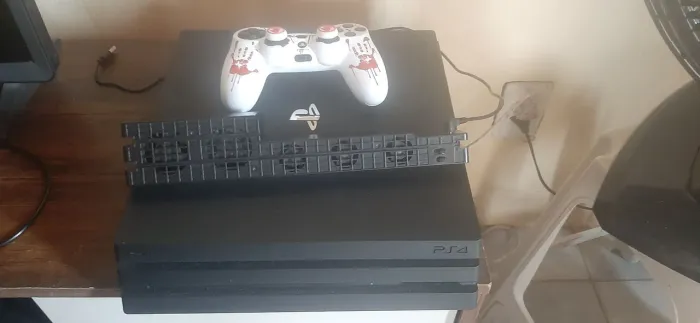 PS4 PRO