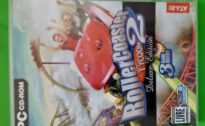 Jogo PC CD-ROM - RollerCoaster Tycoon 2 Deluxe Edition (Mídia Física)