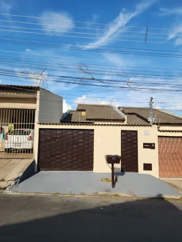 Parque Santa Rita Casa 3 quartos sendo 01 suite, Goiânia, GO