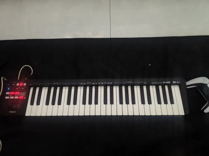 Teclado Roland A-49
