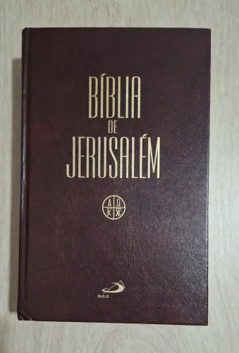 Bíblia de Jerusalém, capa dura.